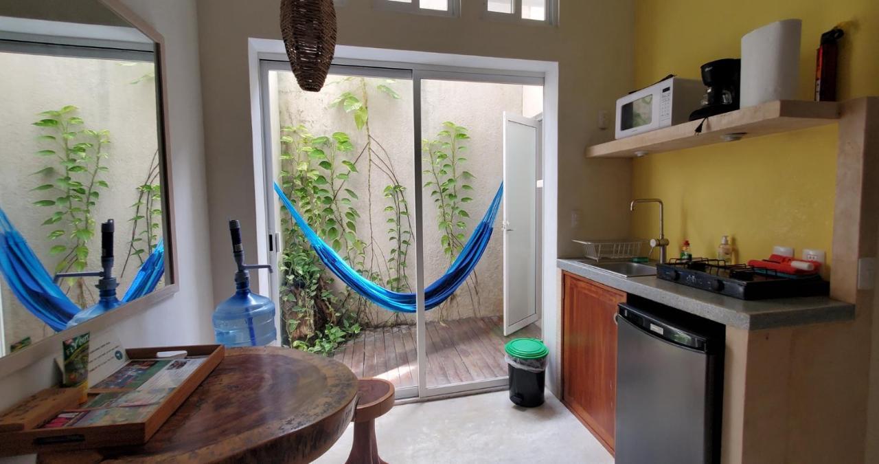 Layla Guesthouse Puerto Morelos Exteriör bild