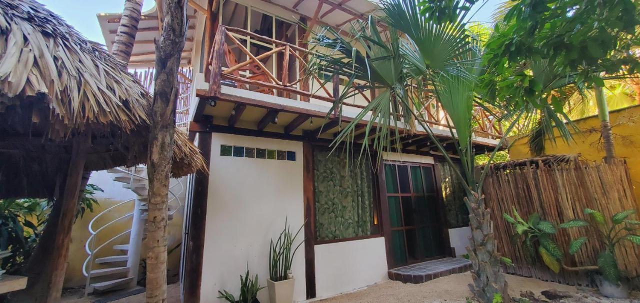 Layla Guesthouse Puerto Morelos Exteriör bild